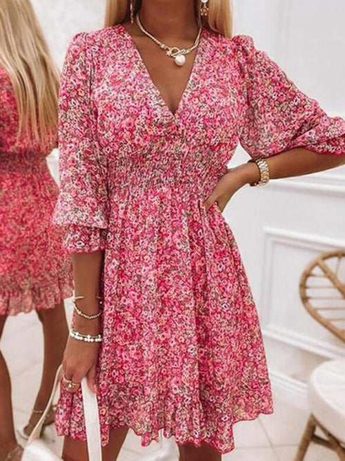 JANNINE floral mini dress in pink-red with V-neck and three-quarter puff sleeves