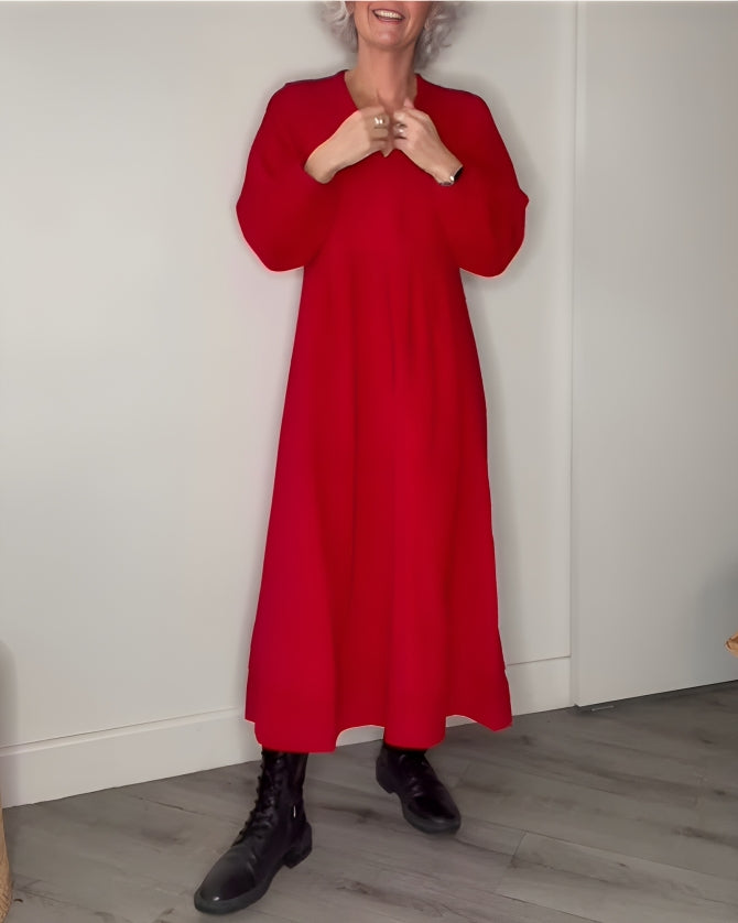 Long V-neck midi dress in red, three-quarter sleeves