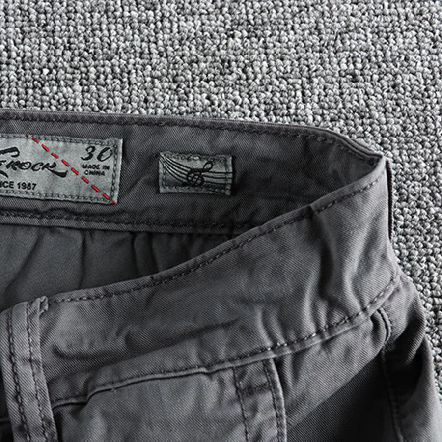 CYRILO - Bequeme shorts