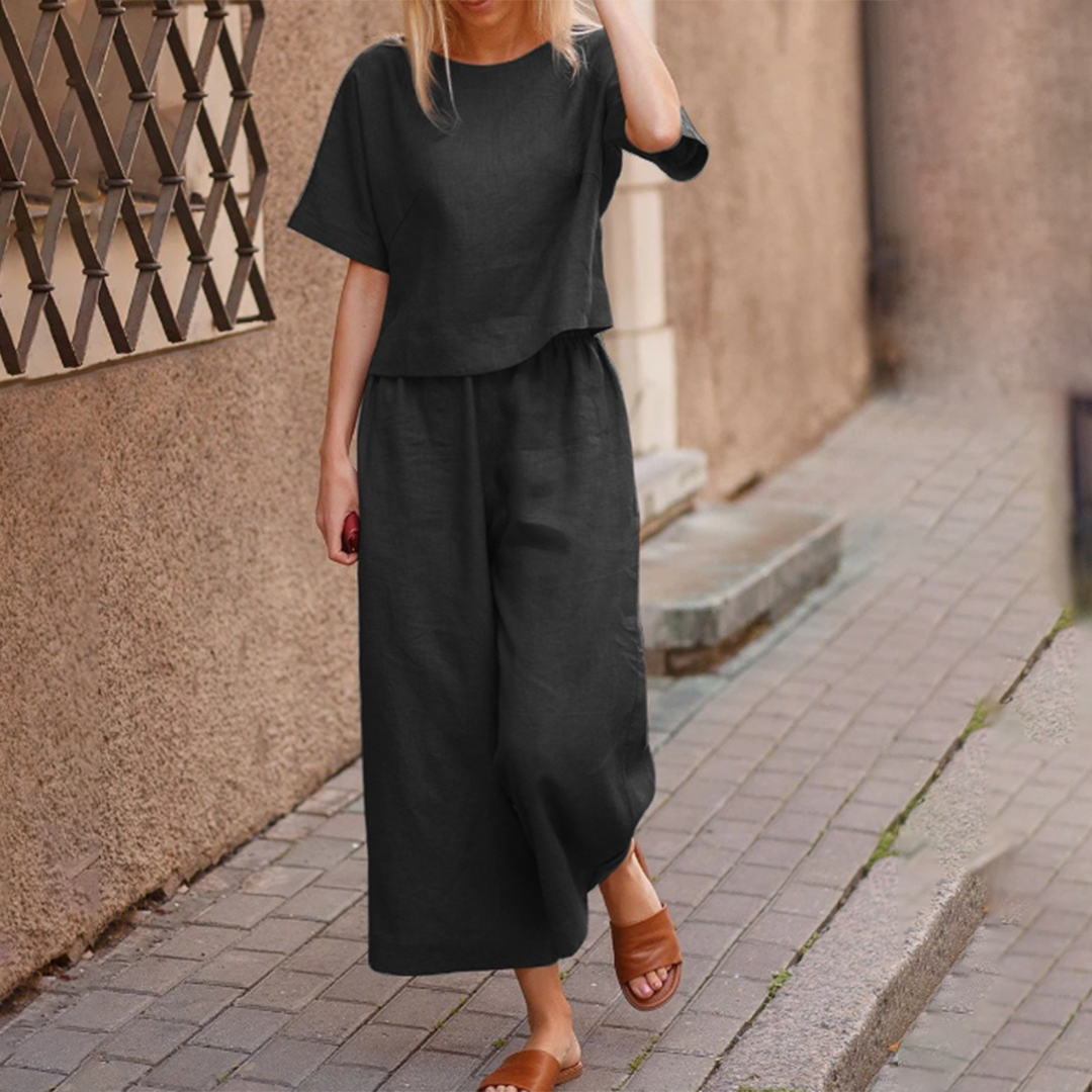 Black short-sleeve top and wide-leg pants two-piece casual set