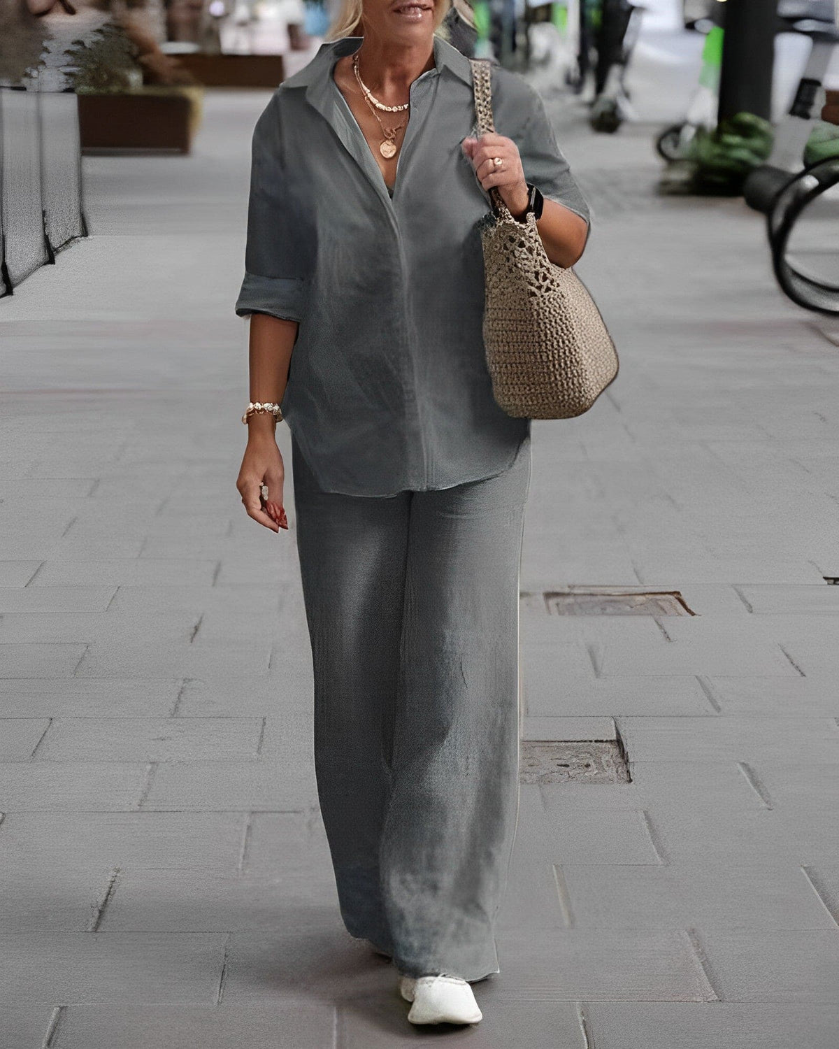 Nellie™ cotton set in gray: short-sleeve button shirt, wide-leg trousers.