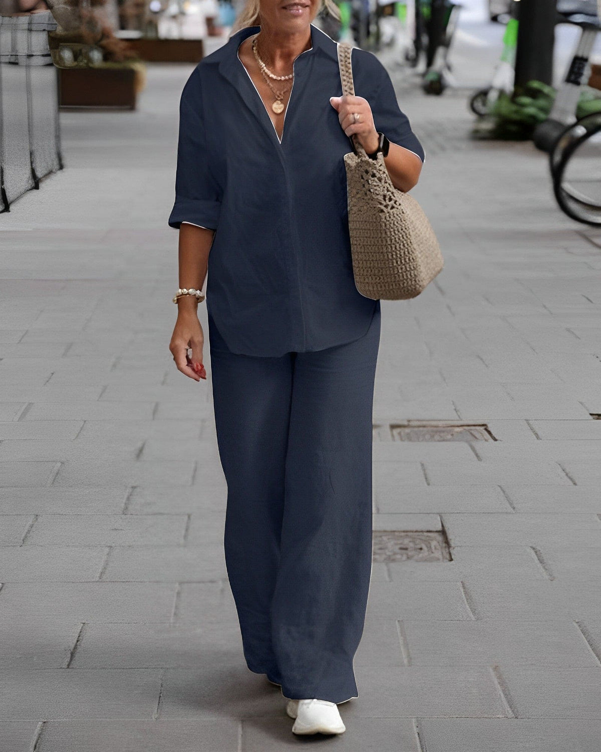 Nellie™ cotton set in navy: short-sleeve button shirt, wide-leg trousers.